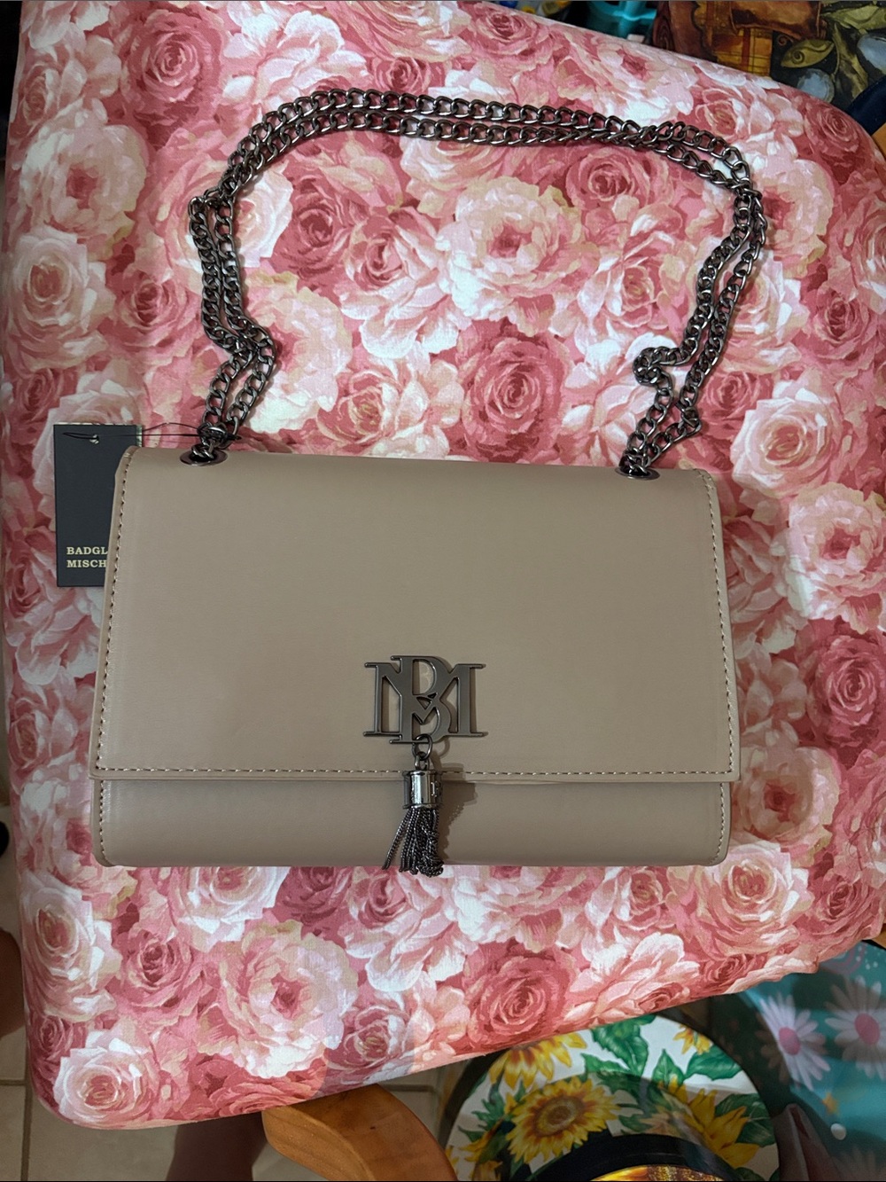 Badgley Mischka Beige Leather Chain Shoulder Bag